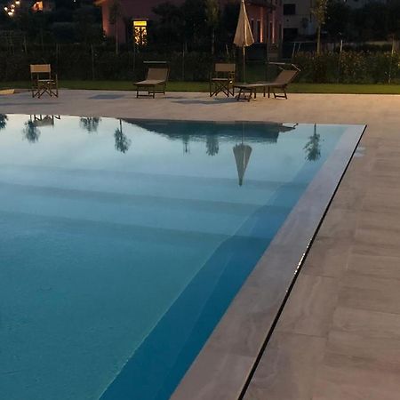 לוקה Agriturismo Casa Rosa מראה חיצוני תמונה