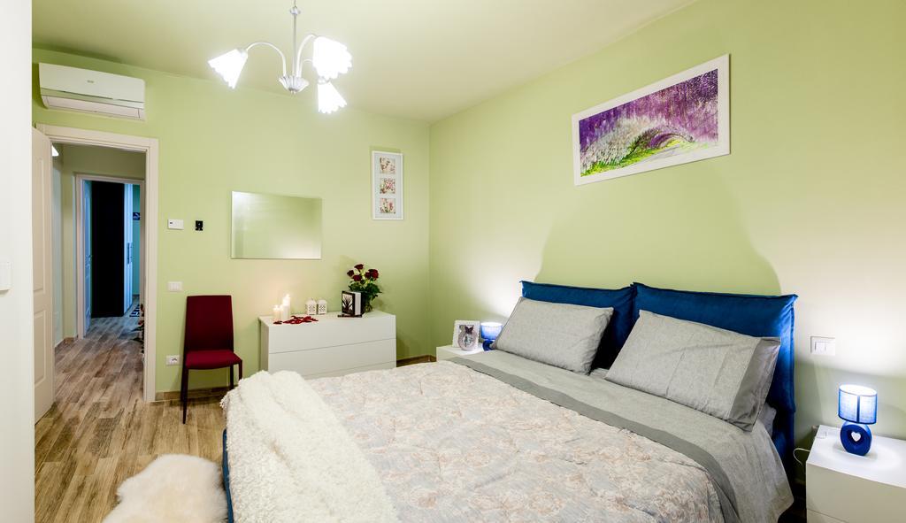 לוקה Agriturismo Casa Rosa חדר תמונה