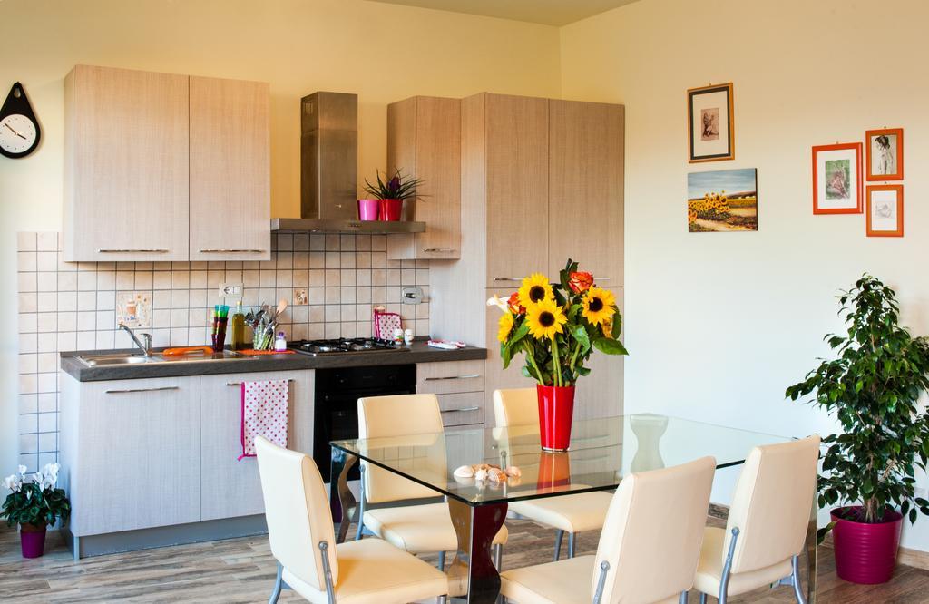לוקה Agriturismo Casa Rosa חדר תמונה