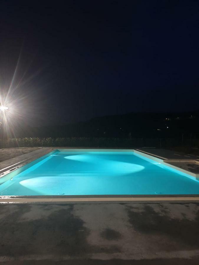 לוקה Agriturismo Casa Rosa מראה חיצוני תמונה