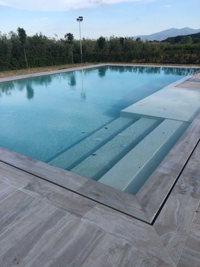 לוקה Agriturismo Casa Rosa מראה חיצוני תמונה