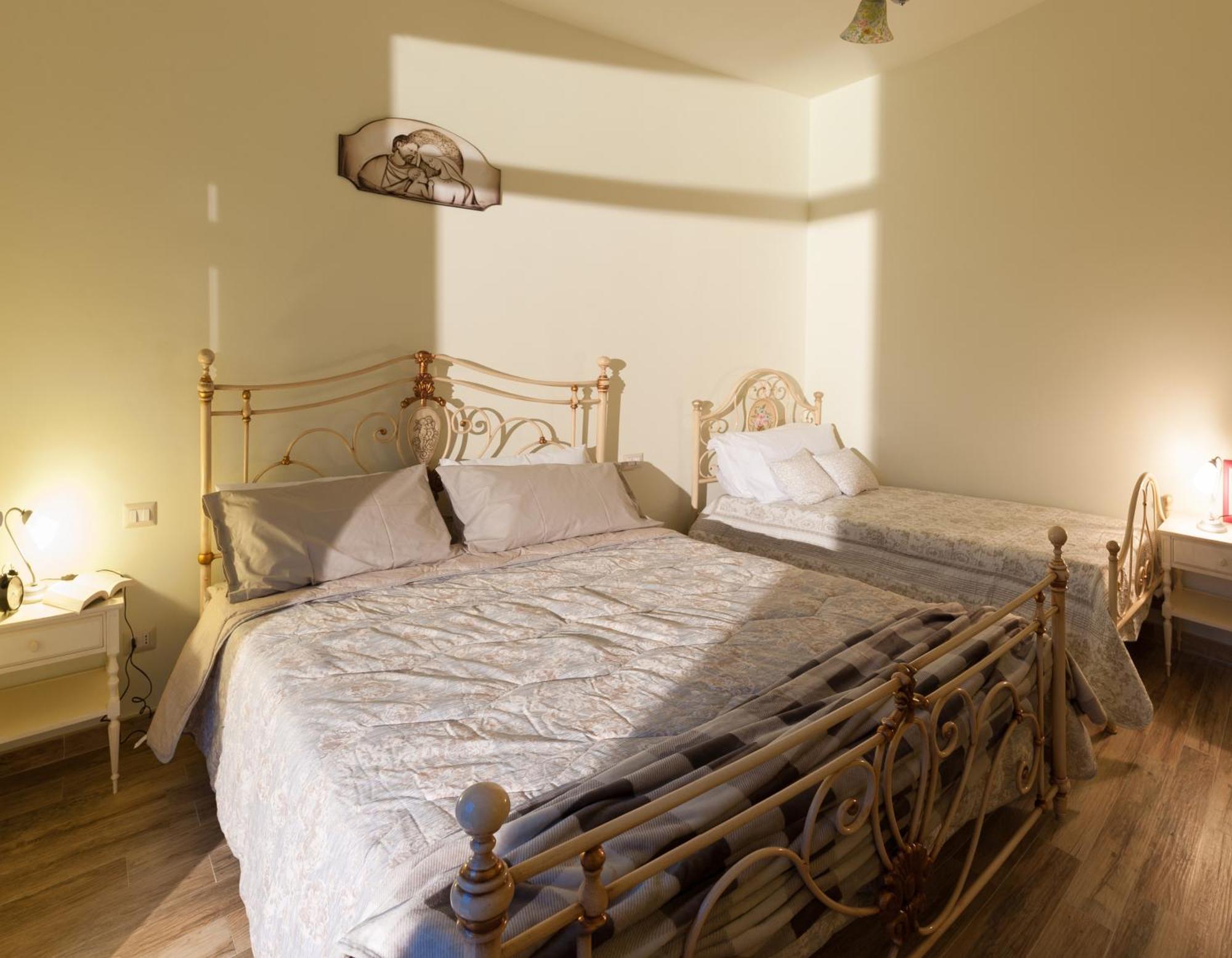 לוקה Agriturismo Casa Rosa מראה חיצוני תמונה